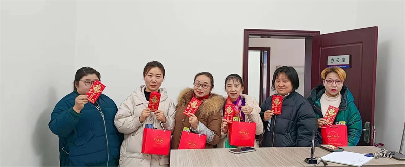 三八婦女節公司為女員工發(fā)放福利